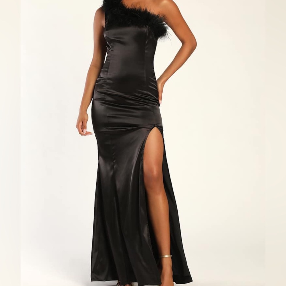 Elegant Black Satin with feather One-Shoulder Dress